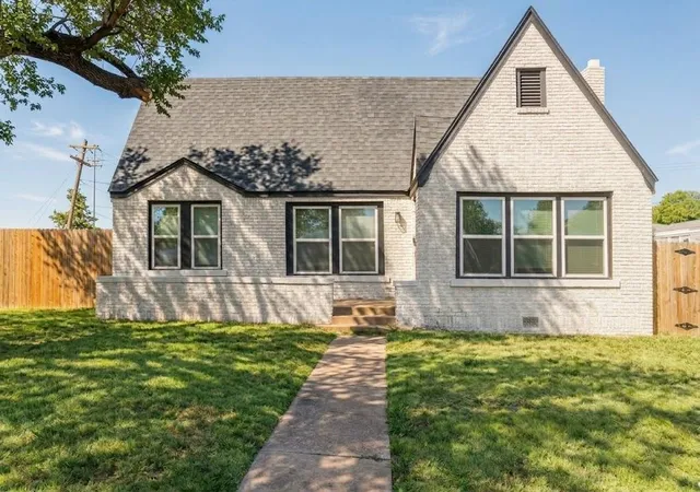 Photo 1 of Single family home for sale at 701 Ne 24th St, Oklahoma City, OK 73105 | MLS# 1246699 | Listing updated on 2026-10-01