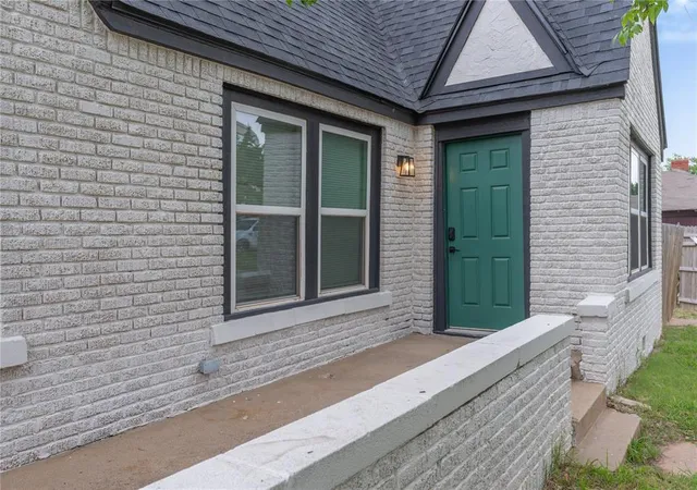 Photo 3 of Single family home for sale at 701 Ne 24th St, Oklahoma City, OK 73105 | MLS# 1246699 | Listing updated on 2026-08-29