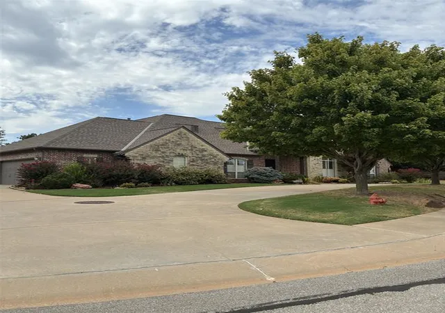 Photo 2 of Single family home for sale at 10209 Timber Valley Dr, Oklahoma City, OK 73151 | MLS# 1246701 | Listing updated on 2026-08-29