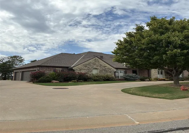 Photo 3 of Single family home for sale at 10209 Timber Valley Dr, Oklahoma City, OK 73151 | MLS# 1246701 | Listing updated on 2026-08-29
