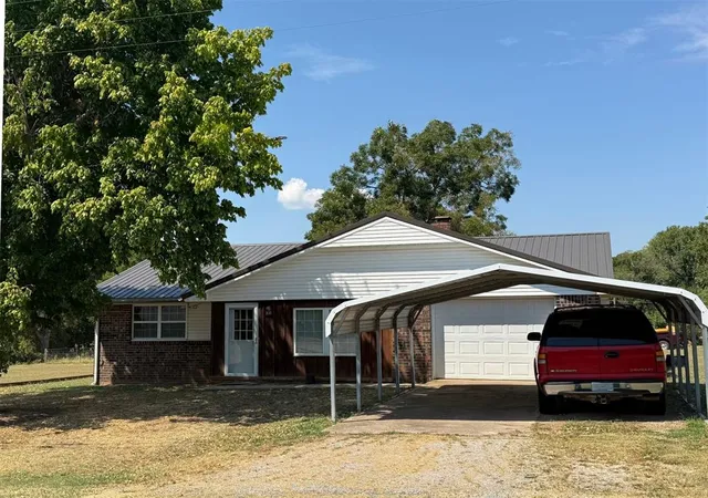 Photo 1 of Single family home for sale at 230 N Pecan, Stratford, OK 74872 | MLS# 1246702 | Listing updated on 2026-08-31