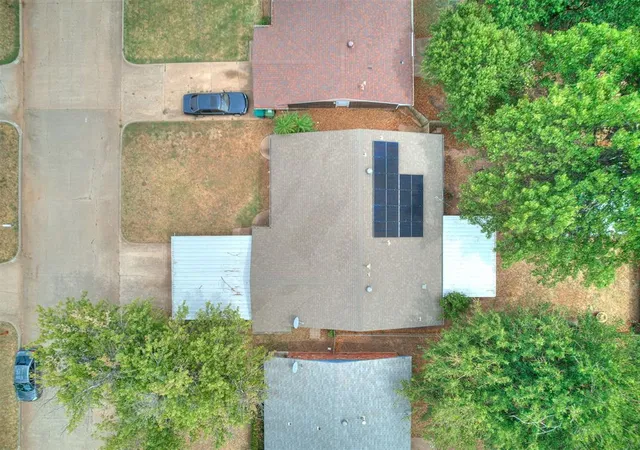 5th image of 210 E Cherry Ave, Yukon, OK 73099 | MLS# 1246705