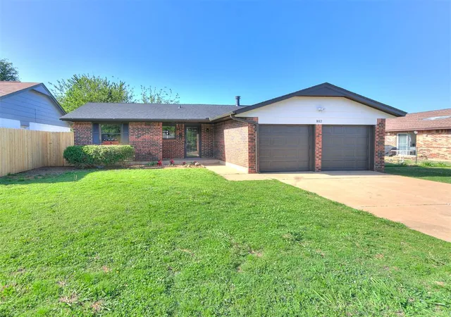 Photo 2 of Sale Pending at 1012 Hargis Ln, Moore, OK 73160 | MLS# 1246730 | Listing updated on 2026-08-31