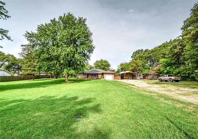 Photo 3 of Sale Pending at 121 Meadow Ln, Chandler, OK 74834 | MLS# 1246734 | Listing updated on 2026-08-31