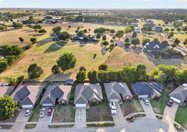 Photo 3 of Single family home for sale at 1309 Ethan Ln, Yukon, OK 73099 | MLS# 1246737 | Listing updated on 2026-10-03