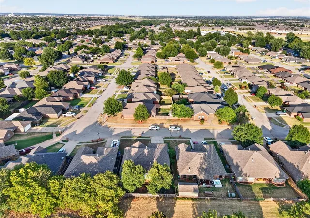 Photo 3 of Single family home for sale at 1309 Ethan Ln, Yukon, OK 73099 | MLS# 1246737 | Listing updated on 2026-10-03