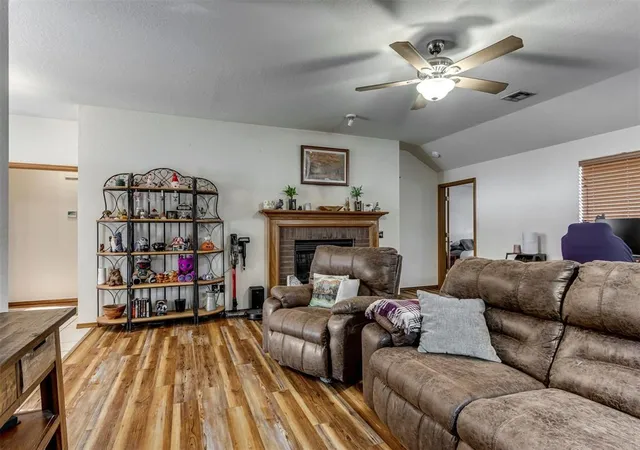 Photo 4 of Sale Pending at 14401 Harli Ln, Oklahoma City, OK 73170 | MLS# 1246741 | Listing updated on 2026-10-03