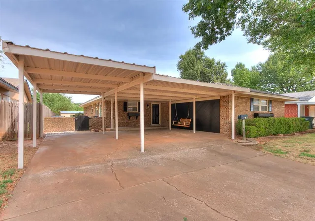 Photo 1 of Single family home for sale at 4921 Se 19th St, Oklahoma City, OK 73115 | MLS# 1246743 | Listing updated on 2026-09-30