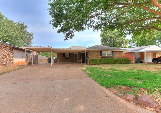Photo 3 of Single family home for sale at 4921 Se 19th St, Oklahoma City, OK 73115 | MLS# 1246743 | Listing updated on 2026-09-30