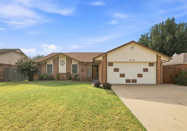 Photo 1 of Sale Pending at 609 N Morgan Dr, Moore, OK 73160 | MLS# 1246747 | Listing updated on 2026-09-05