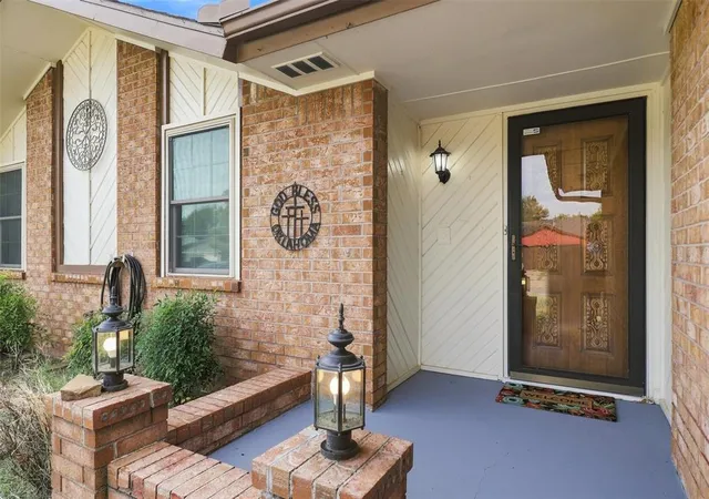 Photo 2 of Sale Pending at 609 N Morgan Dr, Moore, OK 73160 | MLS# 1246747 | Listing updated on 2026-09-05
