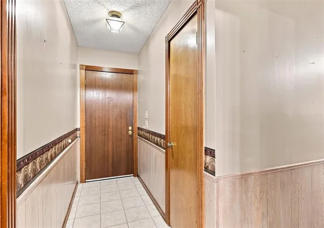 Photo 3 of Sale Pending at 609 N Morgan Dr, Moore, OK 73160 | MLS# 1246747 | Listing updated on 2026-09-05