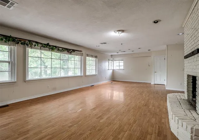 Photo 4 of Single family home for sale at 3101 Parklawn Dr, Oklahoma City, OK 73110 | MLS# 1246753 | Listing updated on 2026-08-29