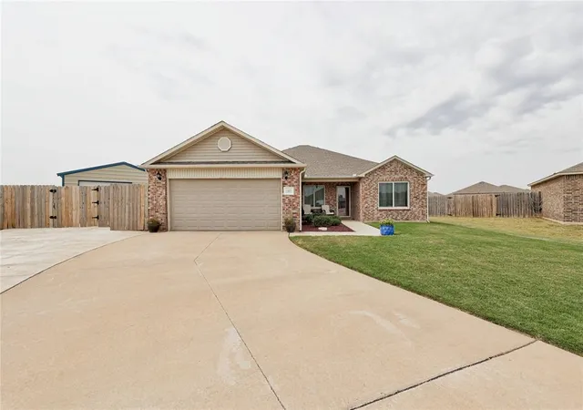 Photo 3 of Sale Pending at 1003 N Scouts Court Wy, Mustang, OK 73064 | MLS# 1246766 | Listing updated on 2026-09-15