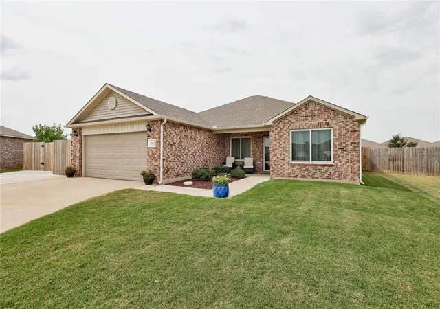 Photo 4 of Sale Pending at 1003 N Scouts Court Wy, Mustang, OK 73064 | MLS# 1246766 | Listing updated on 2026-09-15