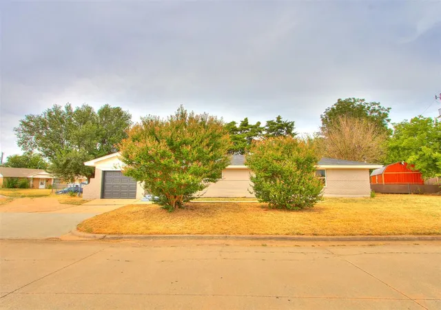 Photo 3 of Single family home for sale at 700 Butler St, Moore, OK 73160 | MLS# 1246772 | Listing updated on 2026-08-29