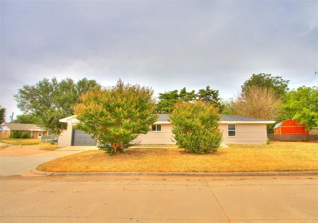 Photo 4 of Single family home for sale at 700 Butler St, Moore, OK 73160 | MLS# 1246772 | Listing updated on 2026-08-29