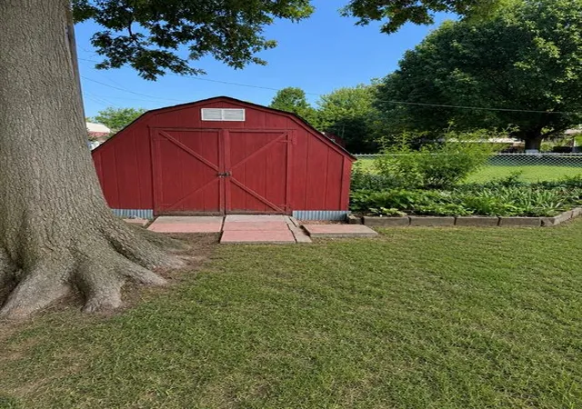 Photo 8 of Single family home for sale at 305 SW 8th Street, Minco, OK 73059 | MLS# 1246778 | Listing updated on 2026-10-07
