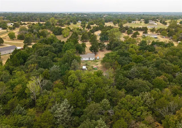 Photo 25 of Single family home for sale at 1602 One Creek Dr, Guthrie, OK 73044 | MLS# 1246782 | Listing updated on 2026-08-29