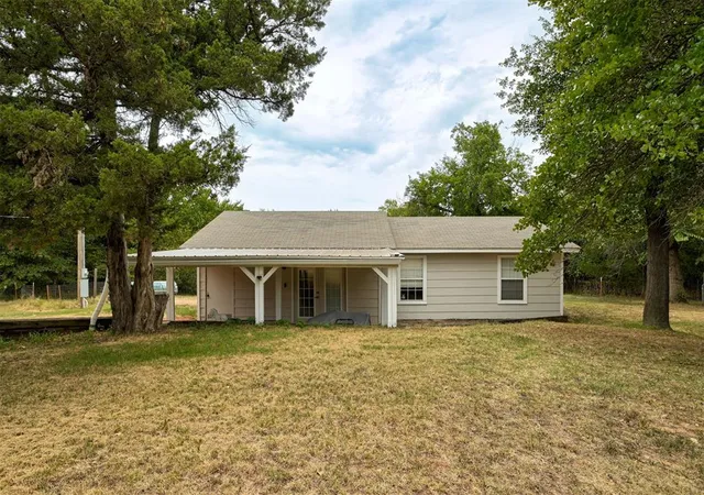 Photo 4 of Single family home for sale at 1602 One Creek Dr, Guthrie, OK 73044 | MLS# 1246782 | Listing updated on 2026-08-29