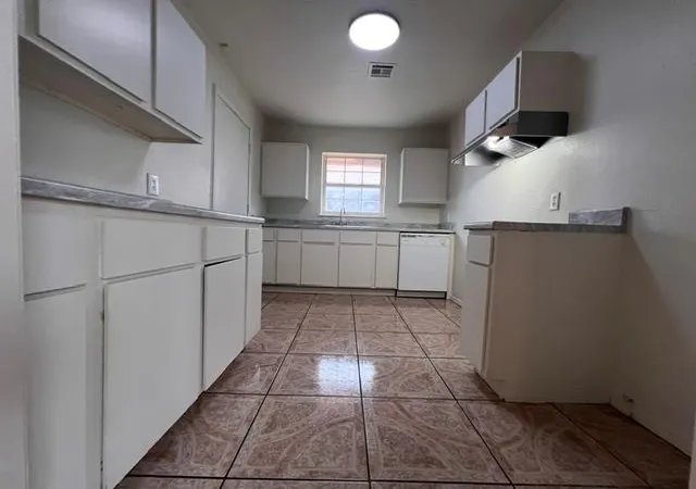 Photo 4 of Single family home for sale at 1229 NE 44th Street, Oklahoma City, OK 73111 | MLS# 1246783 | Listing updated on 2026-08-31