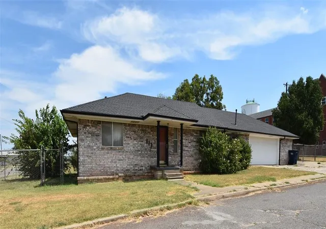 Photo 1 of Single family home for sale at 820 N University St, Seminole, OK 74868 | MLS# 1246805 | Listing updated on 2026-09-01