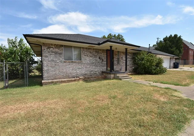 Photo 3 of Single family home for sale at 820 N University St, Seminole, OK 74868 | MLS# 1246805 | Listing updated on 2026-09-01