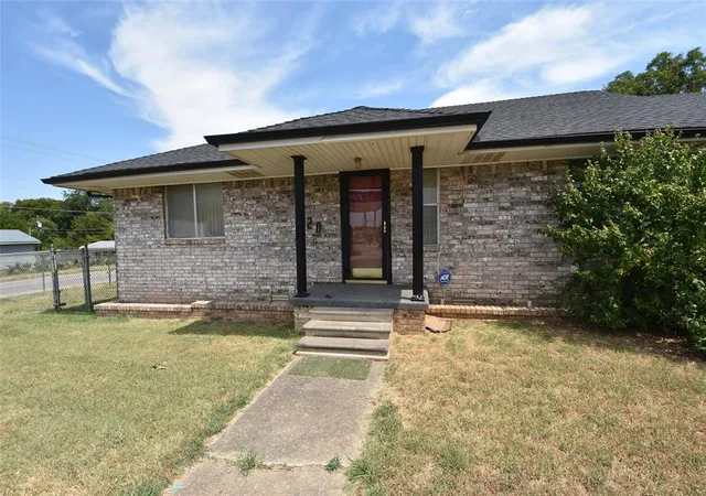 Photo 4 of Single family home for sale at 820 N University St, Seminole, OK 74868 | MLS# 1246805 | Listing updated on 2026-09-01