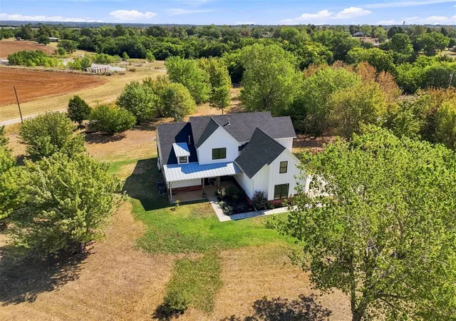 Photo 3 of Single family home for sale at 124 Kevin Ln, Tuttle, OK 73089 | MLS# 1246811 | Listing updated on 2026-10-09