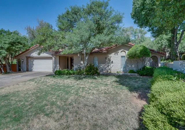 Photo 1 of Single family home for sale at 6109 Shaftsbury Rd, Oklahoma City, OK 73132 | MLS# 1246814 | Listing updated on 2026-10-10