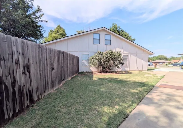Photo 25 of Single family home for sale at 308 Ranch Cir, Enid, OK 73703 | MLS# 1246828 | Listing updated on 2026-08-30