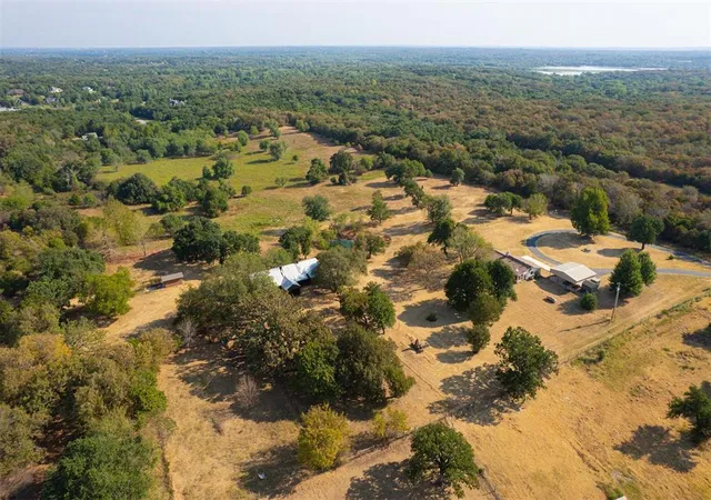 Photo 3 of Single family home for sale at 7525 Alameda Dr, Norman, OK 73026 | MLS# 1246834 | Listing updated on 2026-09-02