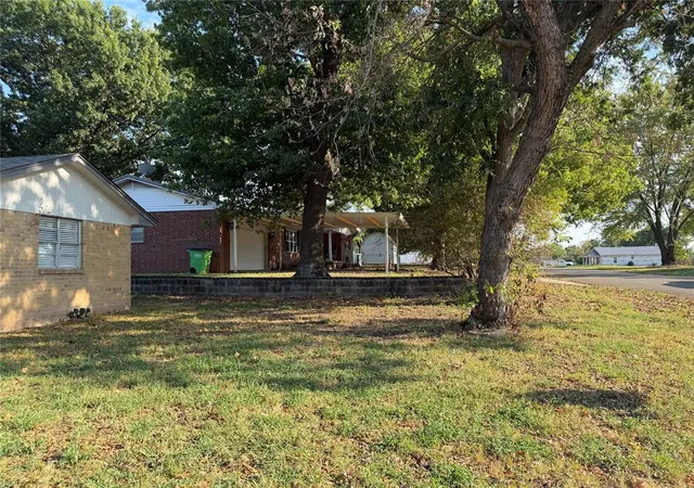 Photo 3 of Single family home for sale at 1414 Mitacek Ave, Prague, OK 74864 | MLS# 1246839 | Listing updated on 2026-09-02