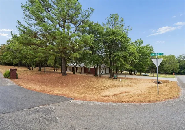 Photo 1 of Single family home for sale at 2117 E Oakridge Dr, Norman, OK 73026 | MLS# 1246840 | Listing updated on 2026-09-08