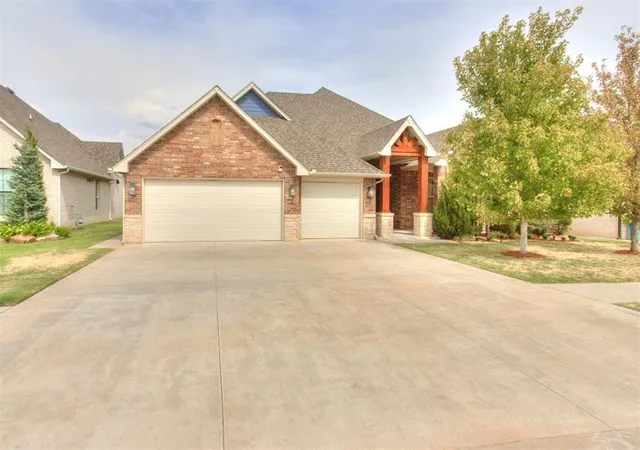 Photo 1 of Single family home for sale at 2424 Crystal Creek Dr, Yukon, OK 73099 | MLS# 1246846 | Listing updated on 2026-09-23
