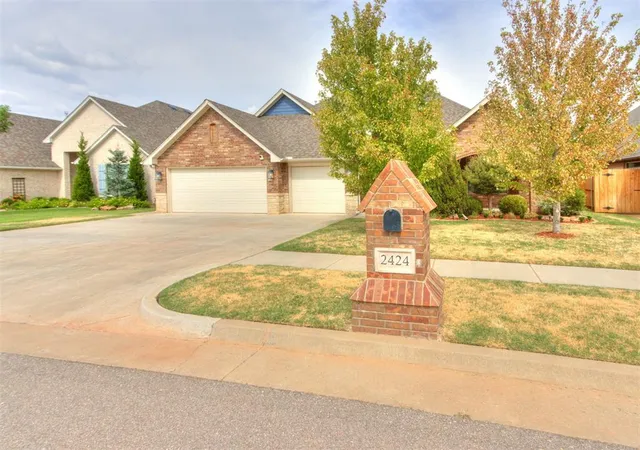 Photo 2 of Single family home for sale at 2424 Crystal Creek Dr, Yukon, OK 73099 | MLS# 1246846 | Listing updated on 2026-09-23