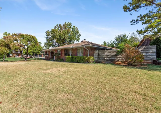 Photo 2 of Single family home for sale at 1609 Glenbrook Ter, Nichols Hills, OK 73116 | MLS# 1246851 | Listing updated on 2026-08-30
