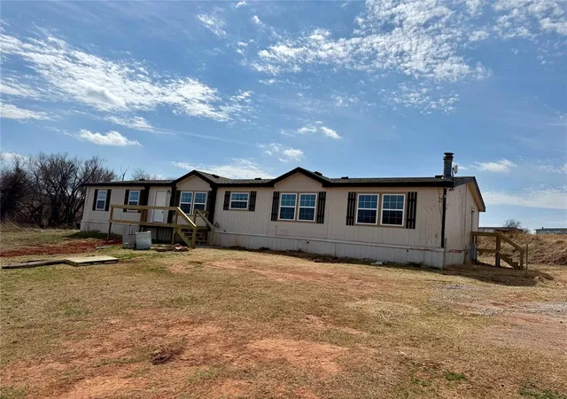 Photo 2 of Single family home for sale at 1185 Cr 1386, Chickasha, OK 73018 | MLS# 1246859 | Listing updated on 2026-09-16