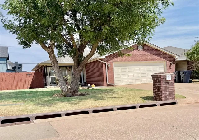 Photo 2 of Single family home for sale at 2545 Lynn Ln, Oklahoma City, OK 73120 | MLS# 1246861 | Listing updated on 2026-08-31