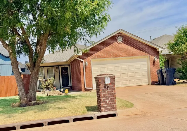 Photo 3 of Single family home for sale at 2545 Lynn Ln, Oklahoma City, OK 73120 | MLS# 1246861 | Listing updated on 2026-08-31