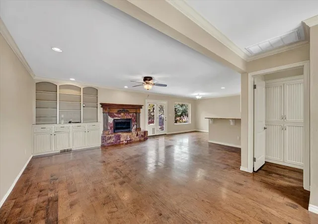 Photo 3 of Sale Pending at 2807 W Royal Oaks Dr, Pauls Valley, OK 73075 | MLS# 1246865 | Listing updated on 2026-08-31