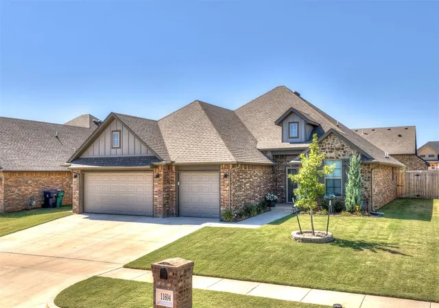 Photo 3 of Single family home for sale at 11604 Nw 104Th St, Yukon, OK 73099 | MLS# 1246869 | Listing updated on 2026-09-02