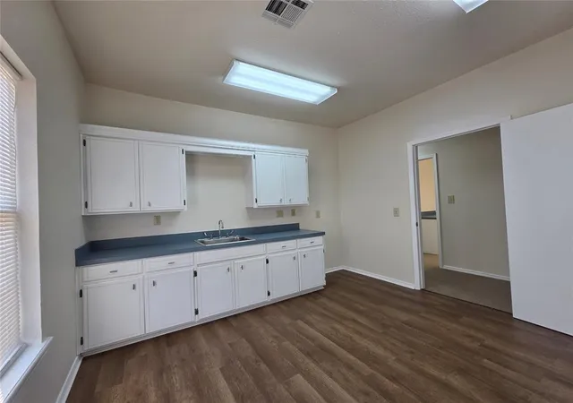Photo 3 of Single family home for sale at 214 N Oklahoma Ave, Shawnee, OK 74801 | MLS# 1246872 | Listing updated on 2026-09-04