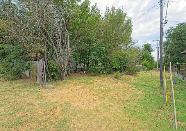 Photo 4 of Single family home for sale at 1300 Se 38Th St, Oklahoma City, OK 73129 | MLS# 1246874 | Listing updated on 2026-08-30