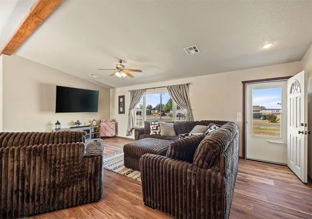 Photo 4 of Single family home for sale at 205 Chickasha Ave, Amber, OK 73004 | MLS# 1246878 | Listing updated on 2026-09-23