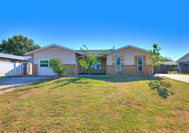 Photo 1 of Single family home for sale at 2103 N Tucker Ave, Shawnee, OK 74804 | MLS# 1246880 | Listing updated on 2026-09-19