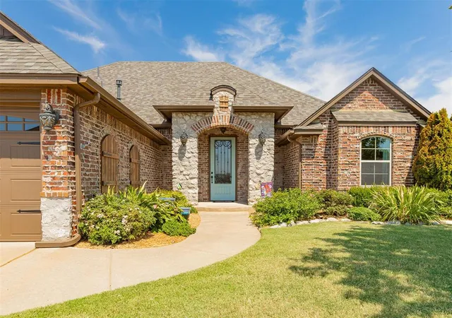 Photo 3 of Sale Pending at 13309 Nw 3rd St, Yukon, OK 73099 | MLS# 1246886 | Listing updated on 2026-09-03