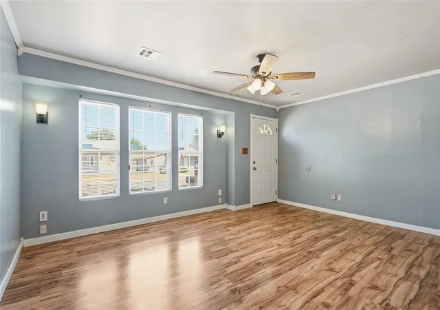 Photo 3 of Sale Pending at 548 E Ercoupe Dr, Midwest City, OK 73110 | MLS# 1246894 | Listing updated on 2026-09-01