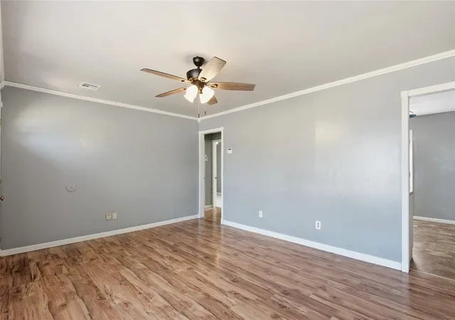 Photo 4 of Sale Pending at 548 E Ercoupe Dr, Midwest City, OK 73110 | MLS# 1246894 | Listing updated on 2026-09-01