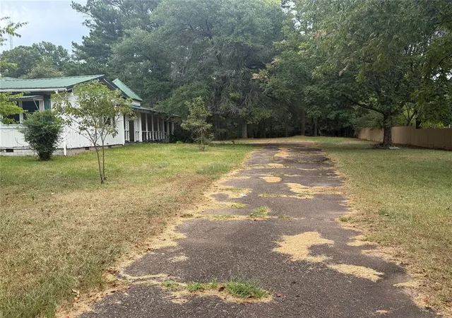 Photo 3 of Single family home for sale at 1822 N Us Hwy 259 Hwy, Broken Bow, OK 74728 | MLS# 1246898 | Listing updated on 2026-08-31